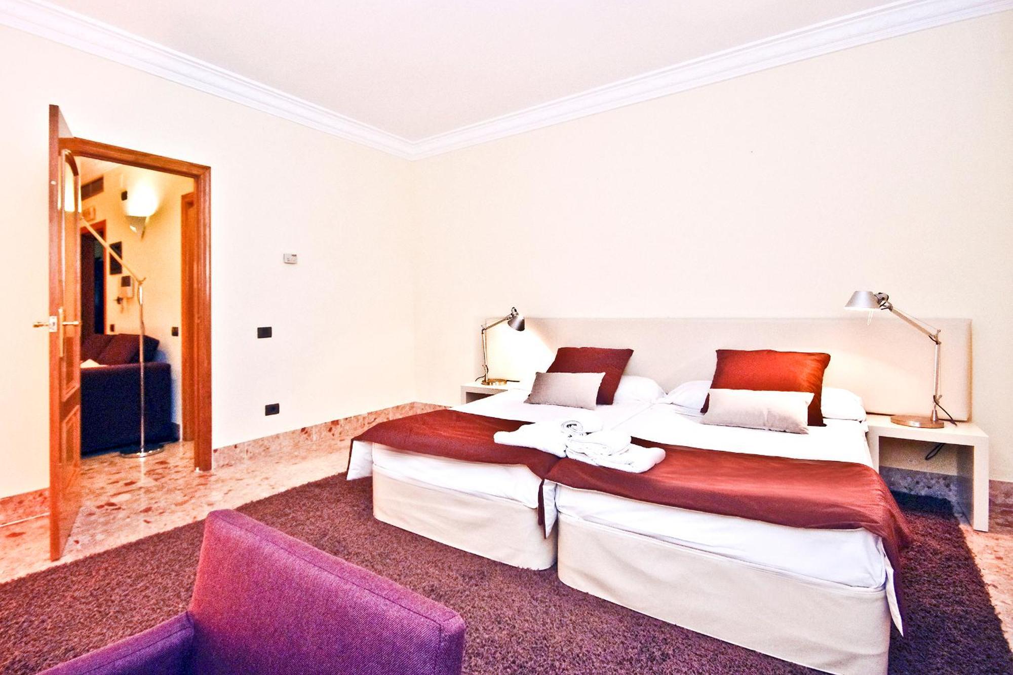 Bet Apartments - Apartments Catedral فالنسيا المظهر الخارجي الصورة