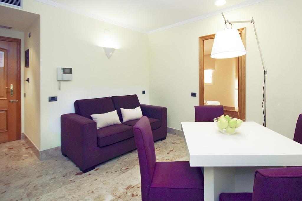 Bet Apartments - Apartments Catedral فالنسيا الغرفة الصورة